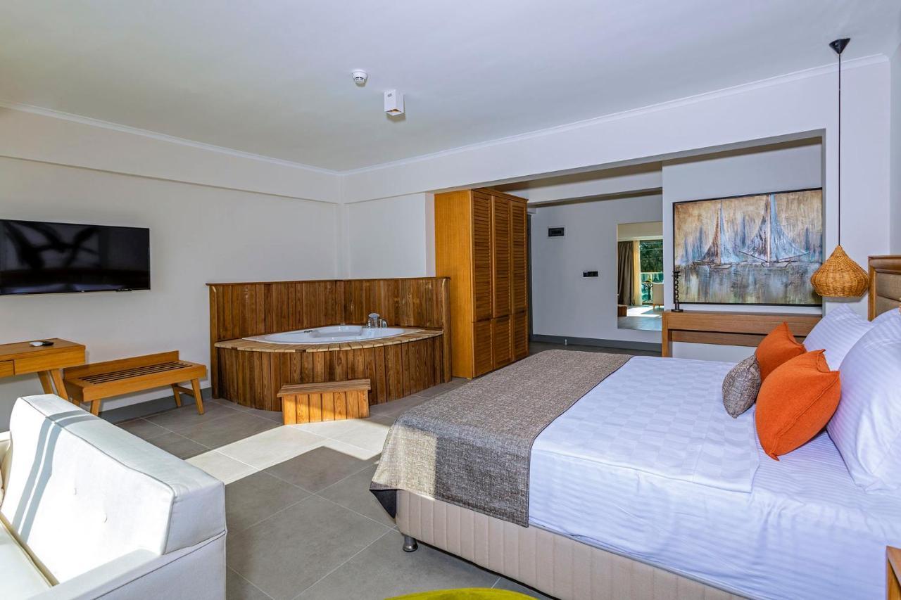 Queen Suite,1011271504:JPEG