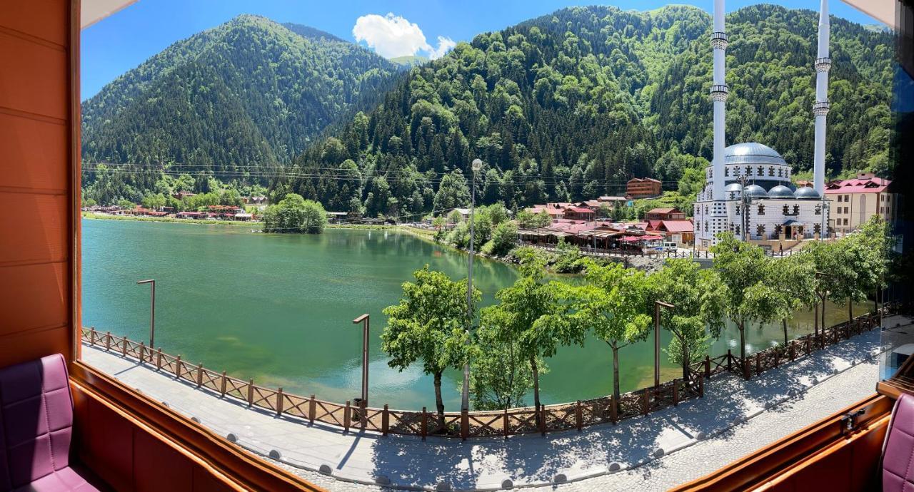 Üç Kişilik, Göl Manzaralı Oda