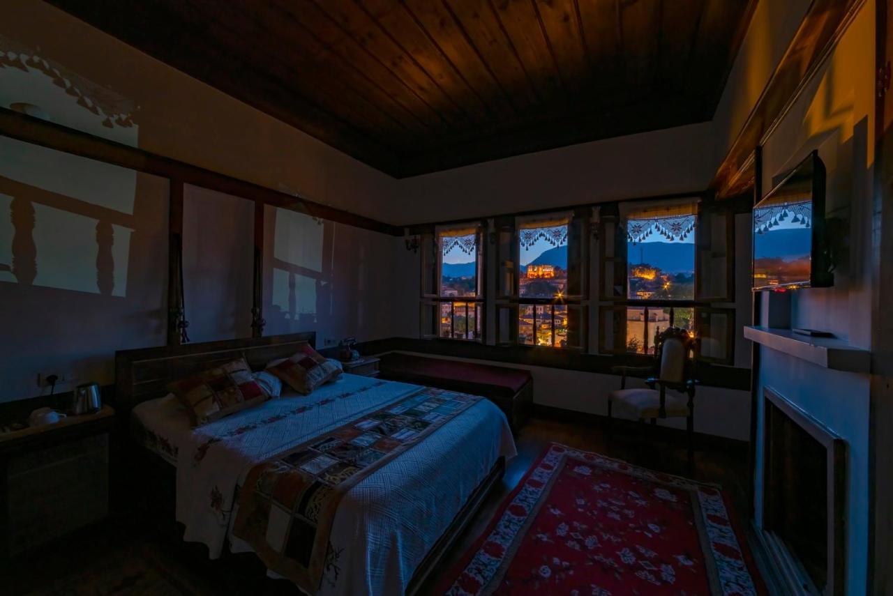 Üç Kişilik Oda - Şehir Manzaralı