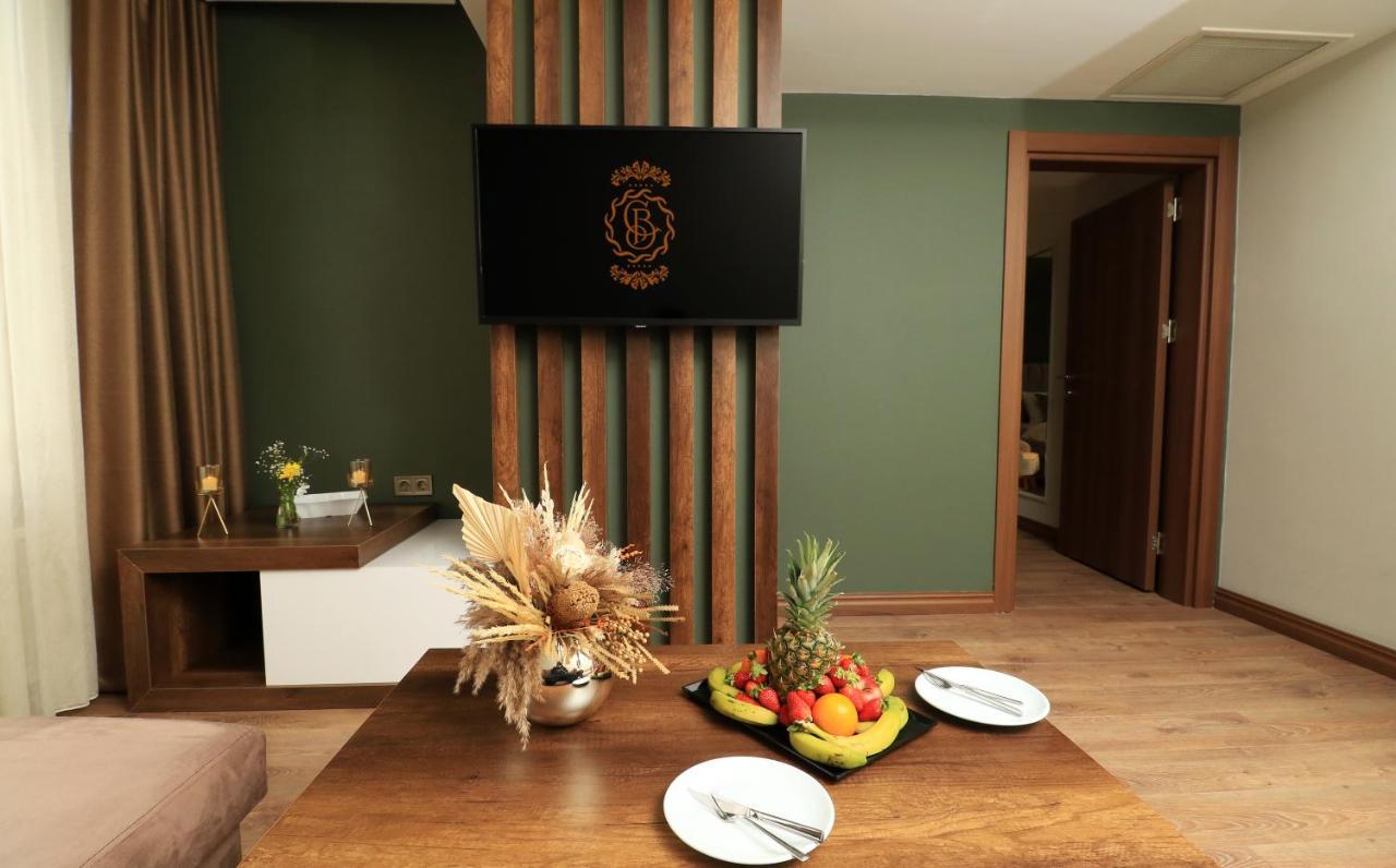 Deluxe King Suite