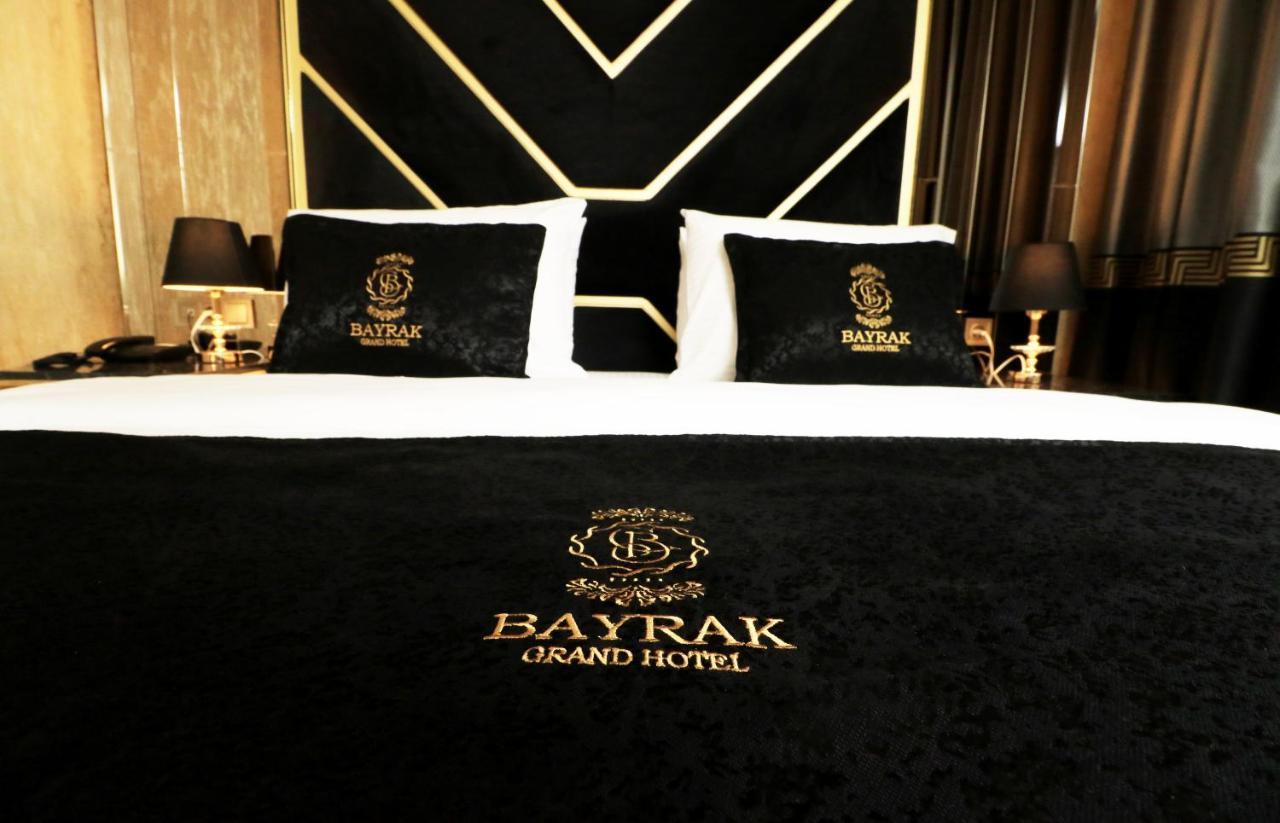 Deluxe Queen Suite