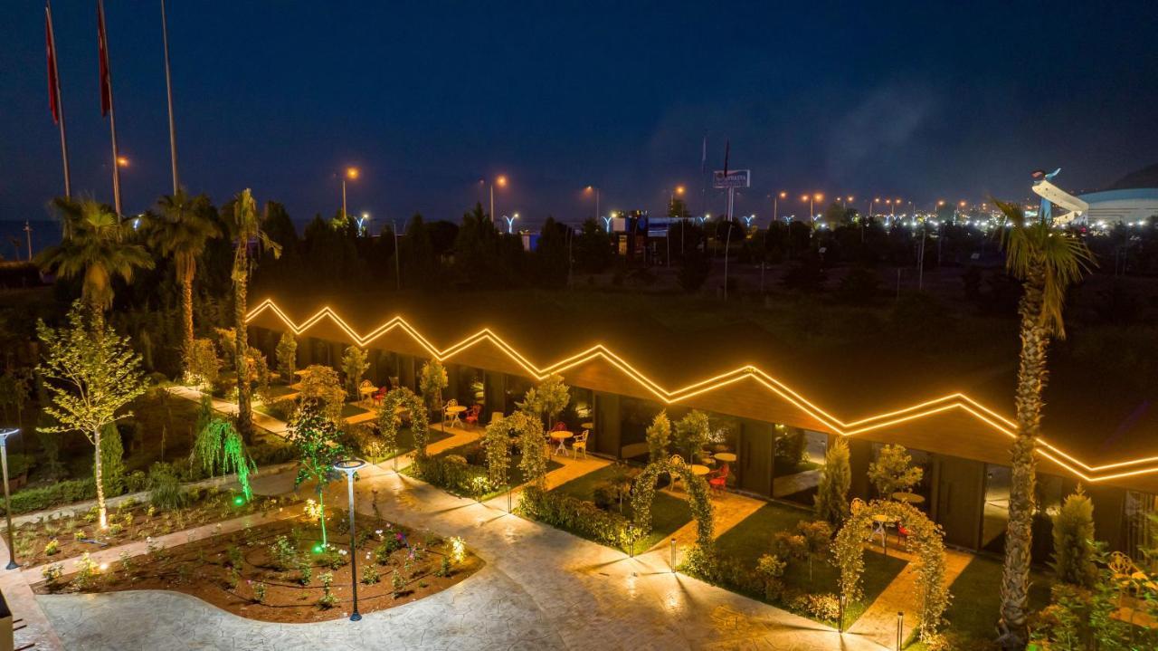 Suite,1419616212:JPEG