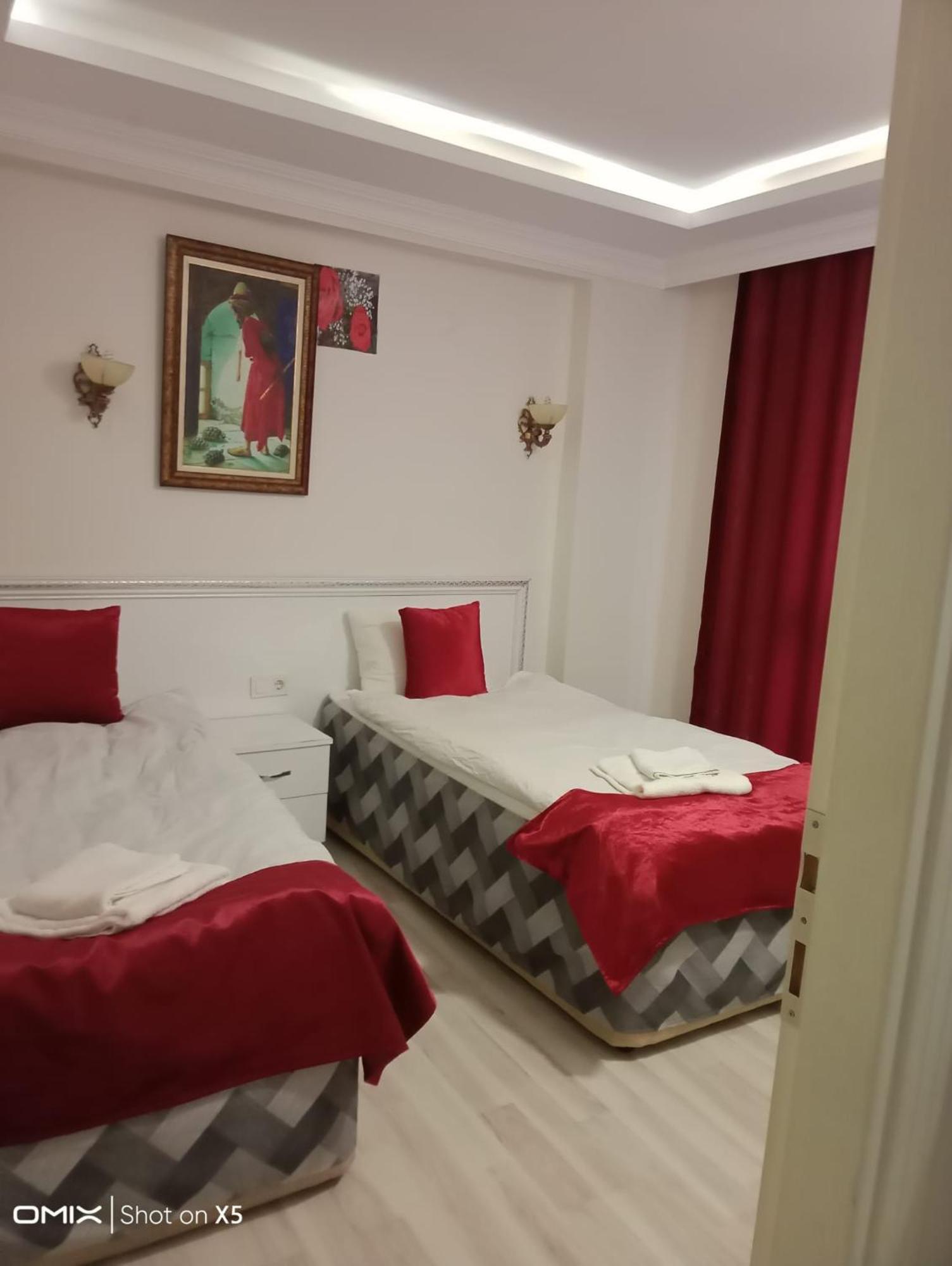 Twin Room with Private Bathroom
