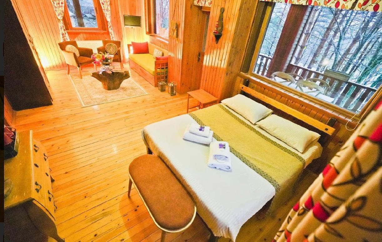 Suite with Balcony,1576814633:JPEG