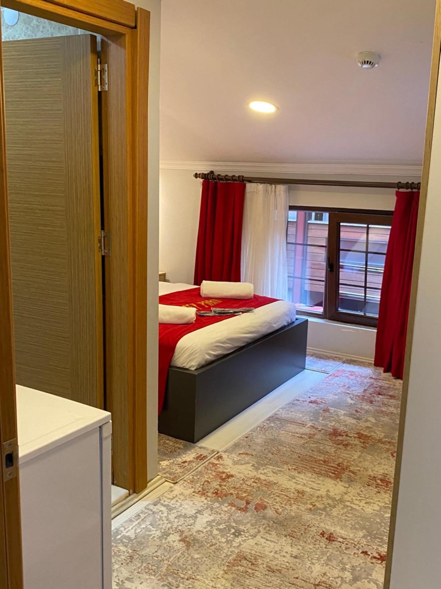 Double or Twin Room Bathroom,1614364373:JPEG
