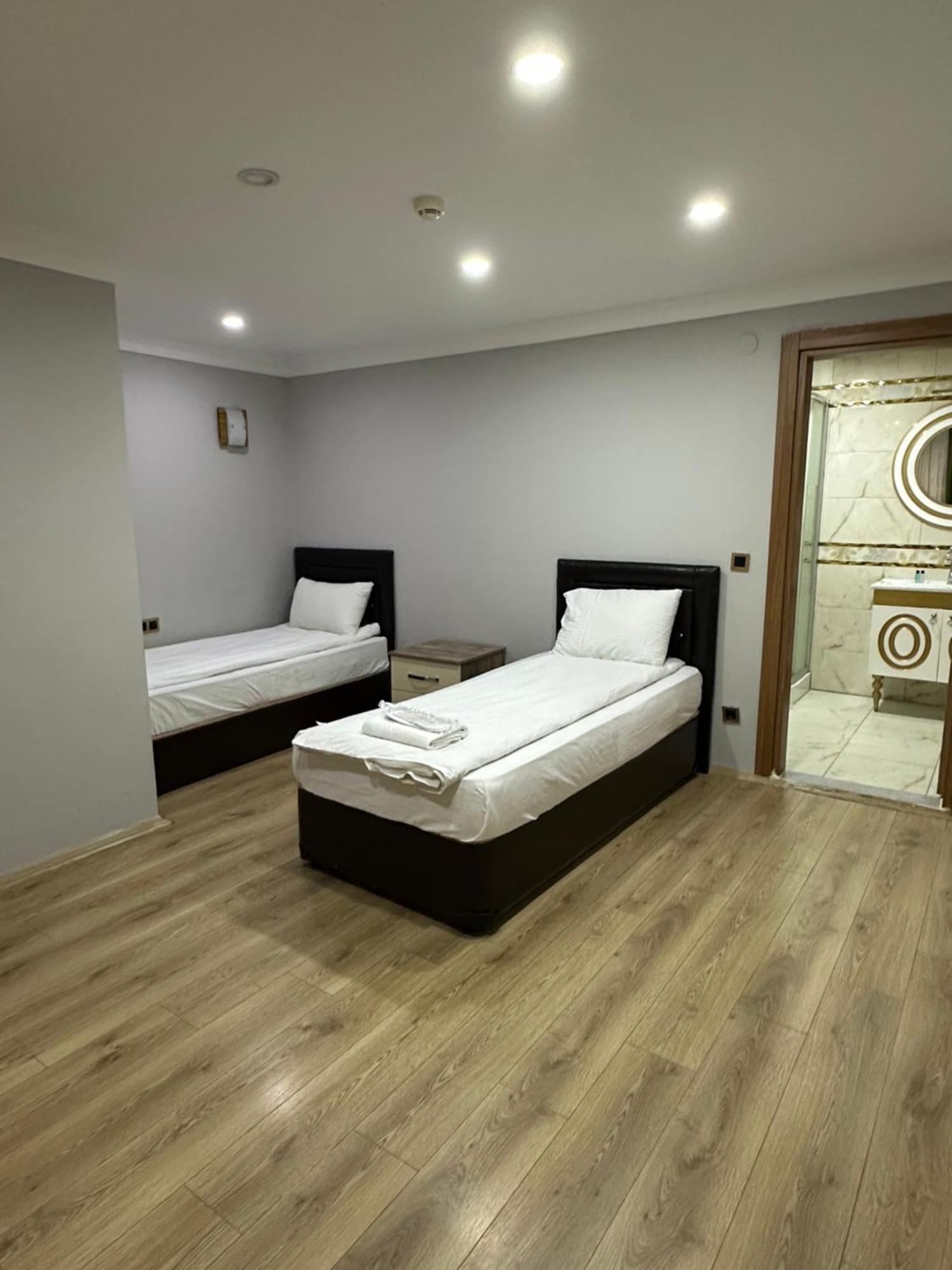 Quadruple Room Balcony,1118925696:JPEG