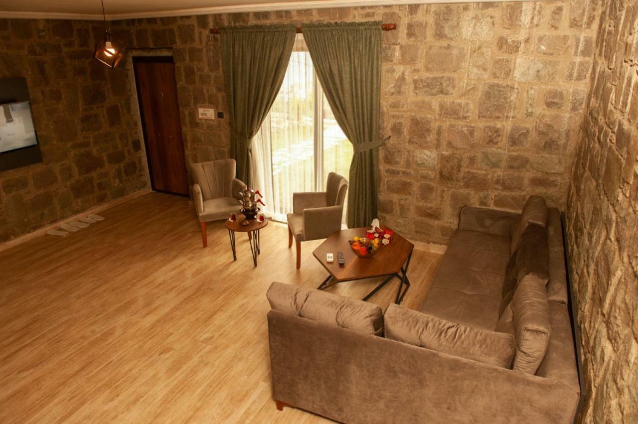 Two-Bedroom Villa,887083924:JPEG