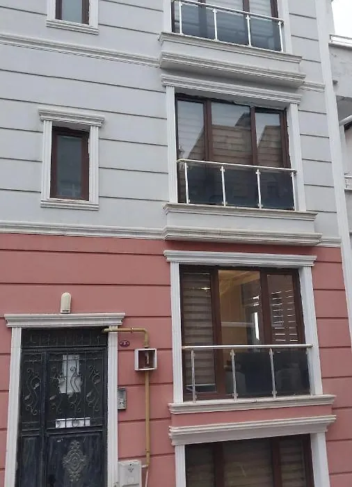 2 Bedroom Flat With Kitchen And Living Room-1