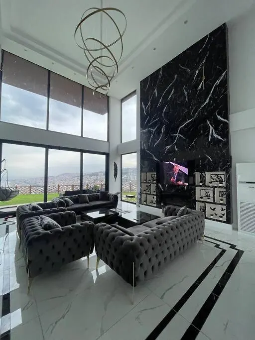 Luxury Triplex Villa-1