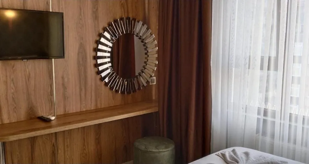 Grand53Hotel-1