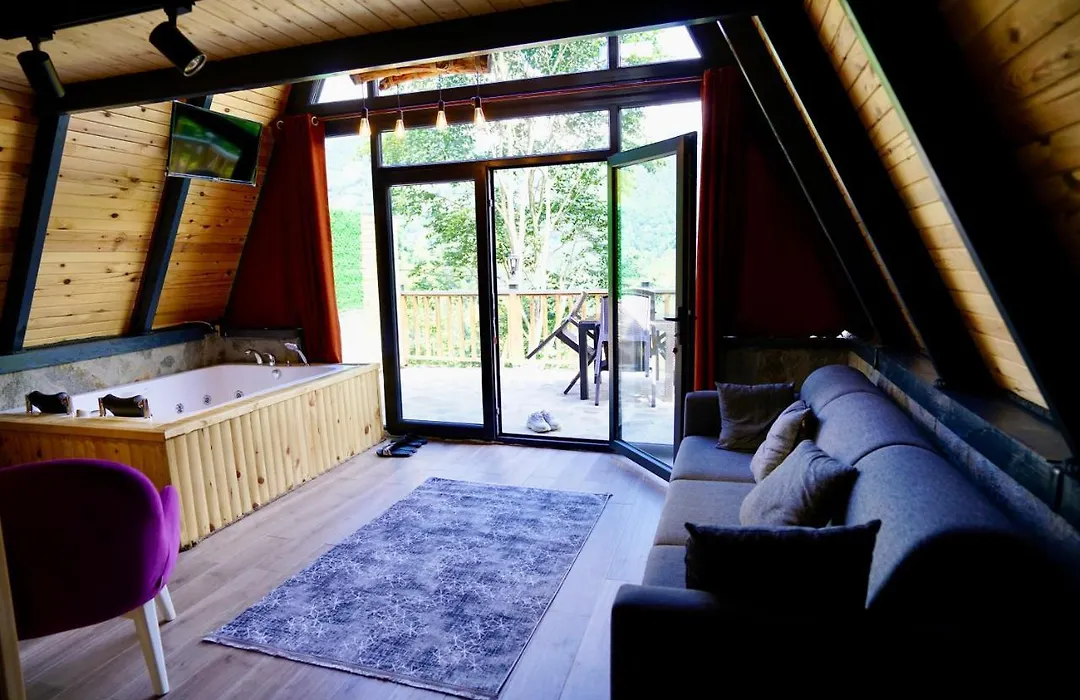 Luser Bungalow-1