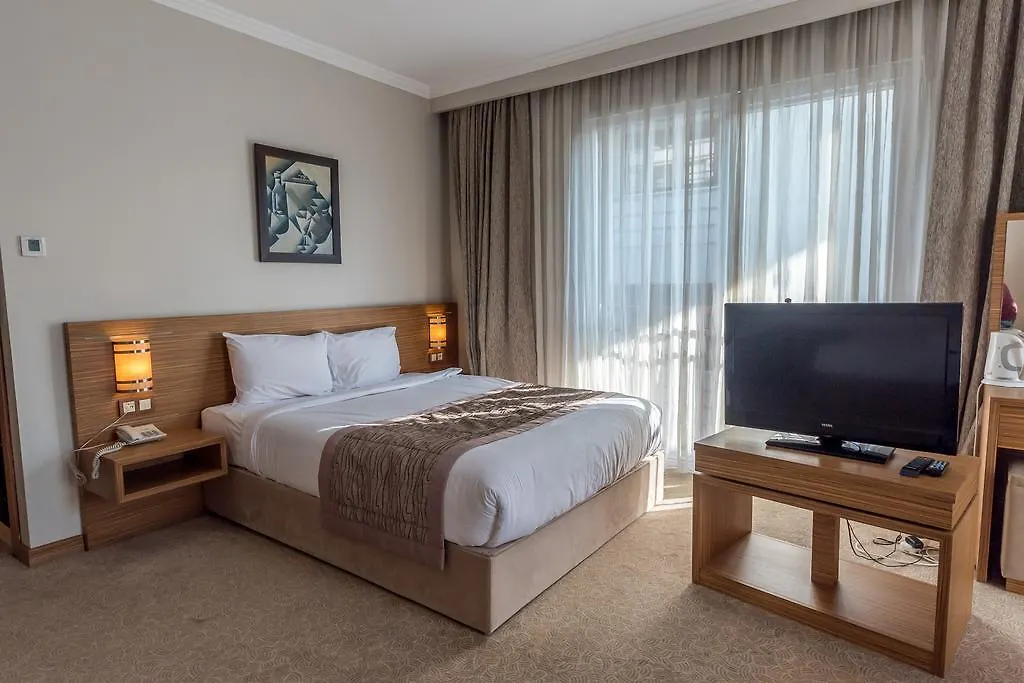 Hotel Almina Park-1