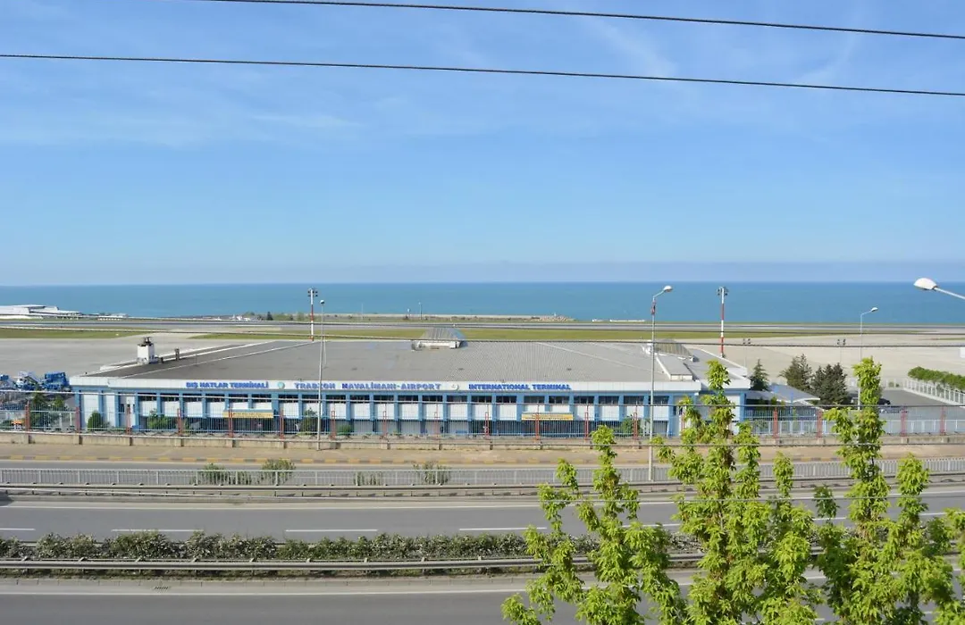 Guenaydin Airport Apartment-1