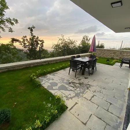 Villa Deniz , Kiraz-2