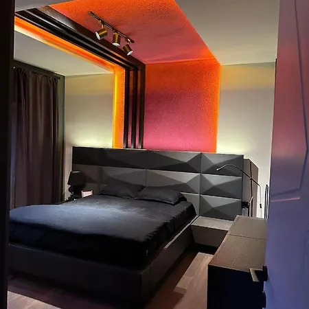 Black House-2