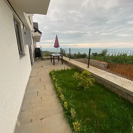 Villa Deniz , Kiraz-3
