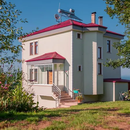 Hill House-2