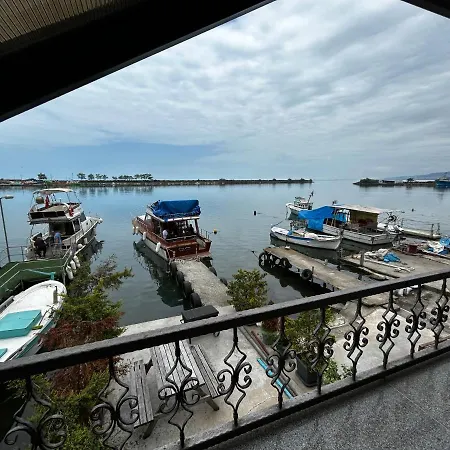 Dam Chalet Yomra-3