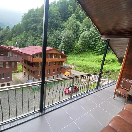 Green Routes Suite Apart-2