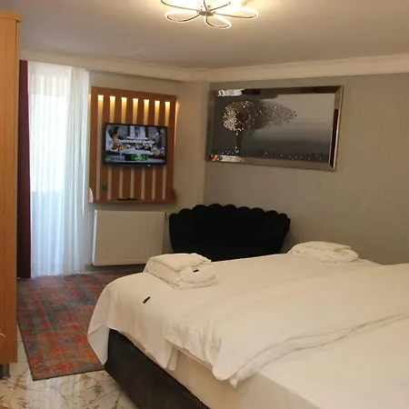 Boss Hotel-3