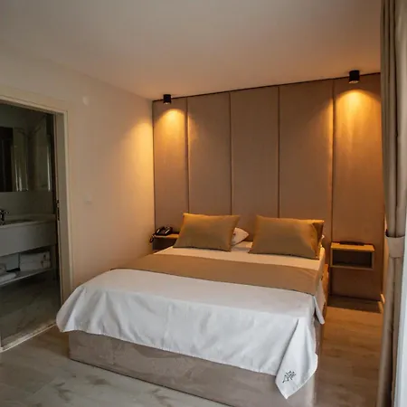 The Deck Otel-2