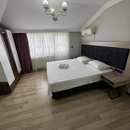 Alissa Suite-3
