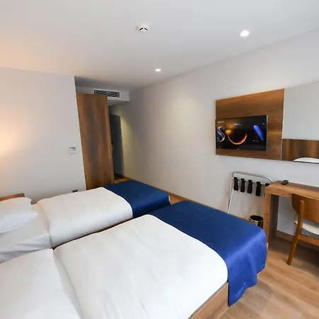 Ref Inn Hotel-3