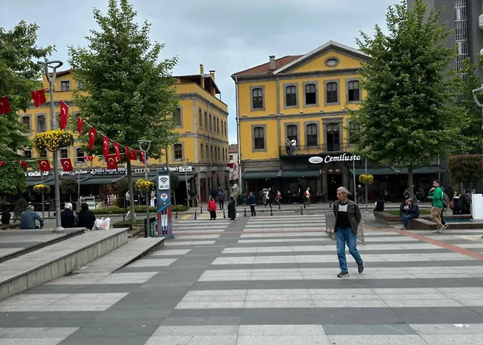 Haustierfreundliches Trabzon Meydanin Goebeginde Kiralik Daire