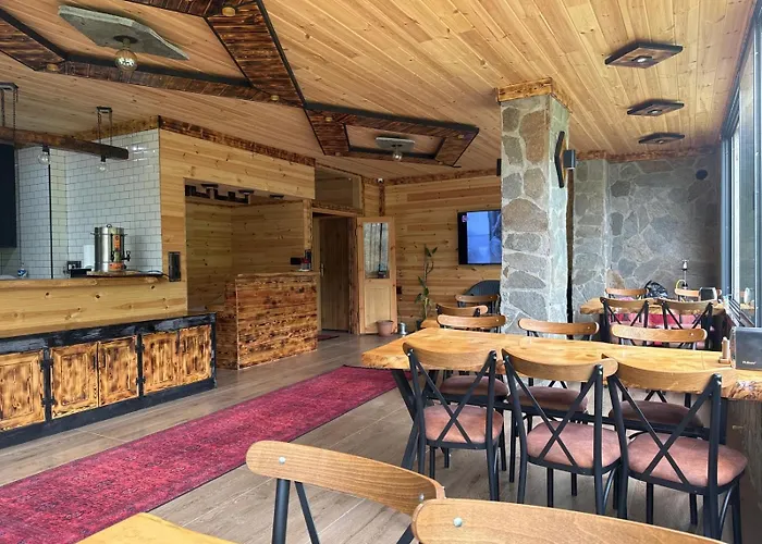Göl manzaralı suit İhvan suit otel Çamlıhemşin